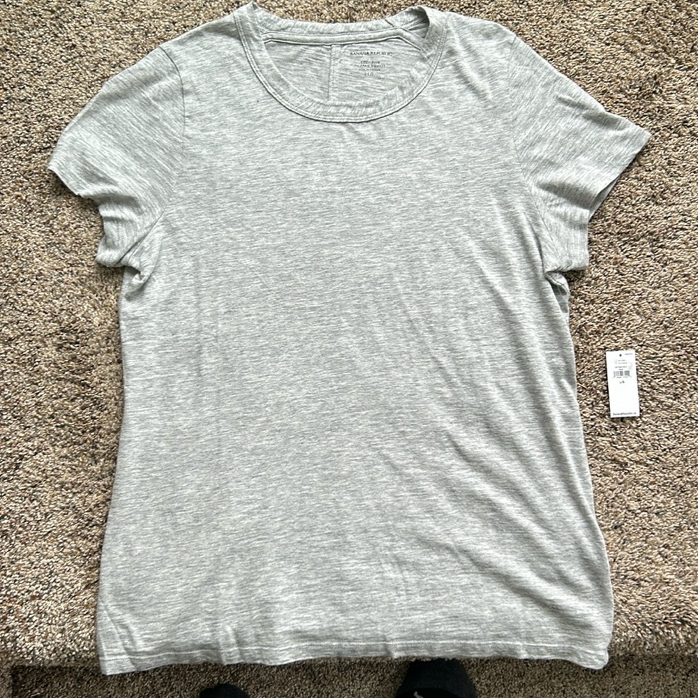 Brand new with tags Banana Republic t shirt